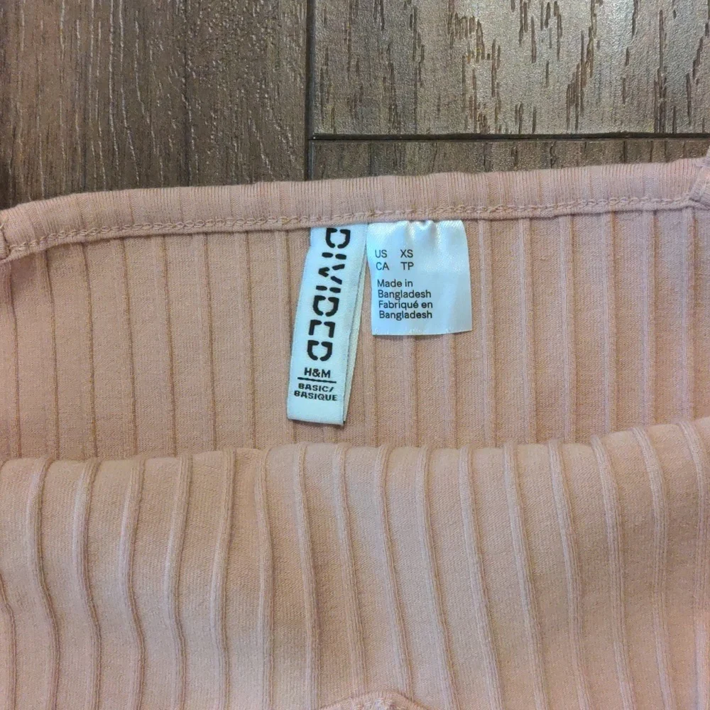 Pink Ribbed Crop Top - Picture 4 of 5